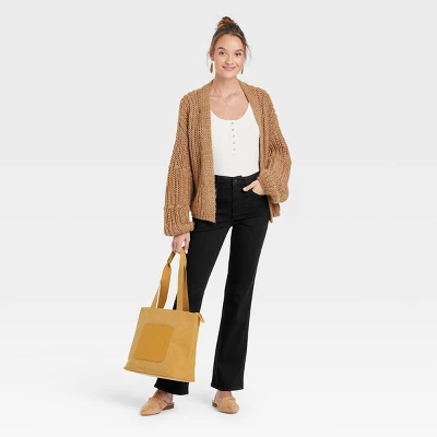 Women's High-Rise Bootcut Jeans - Universal Thread™ Black 2 Women's High-Rise Bootcut Jeans - Universal Thread™ Black - Image 2