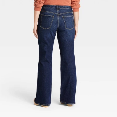 Women's High-Rise Flare Jeans - Universal Thread™ 4 Women's High-Rise Flare Jeans - Universal Thread™ - Image 4