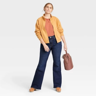 Women's High-Rise Flare Jeans - Universal Thread™ 5 Women's High-Rise Flare Jeans - Universal Thread™ - Image 5
